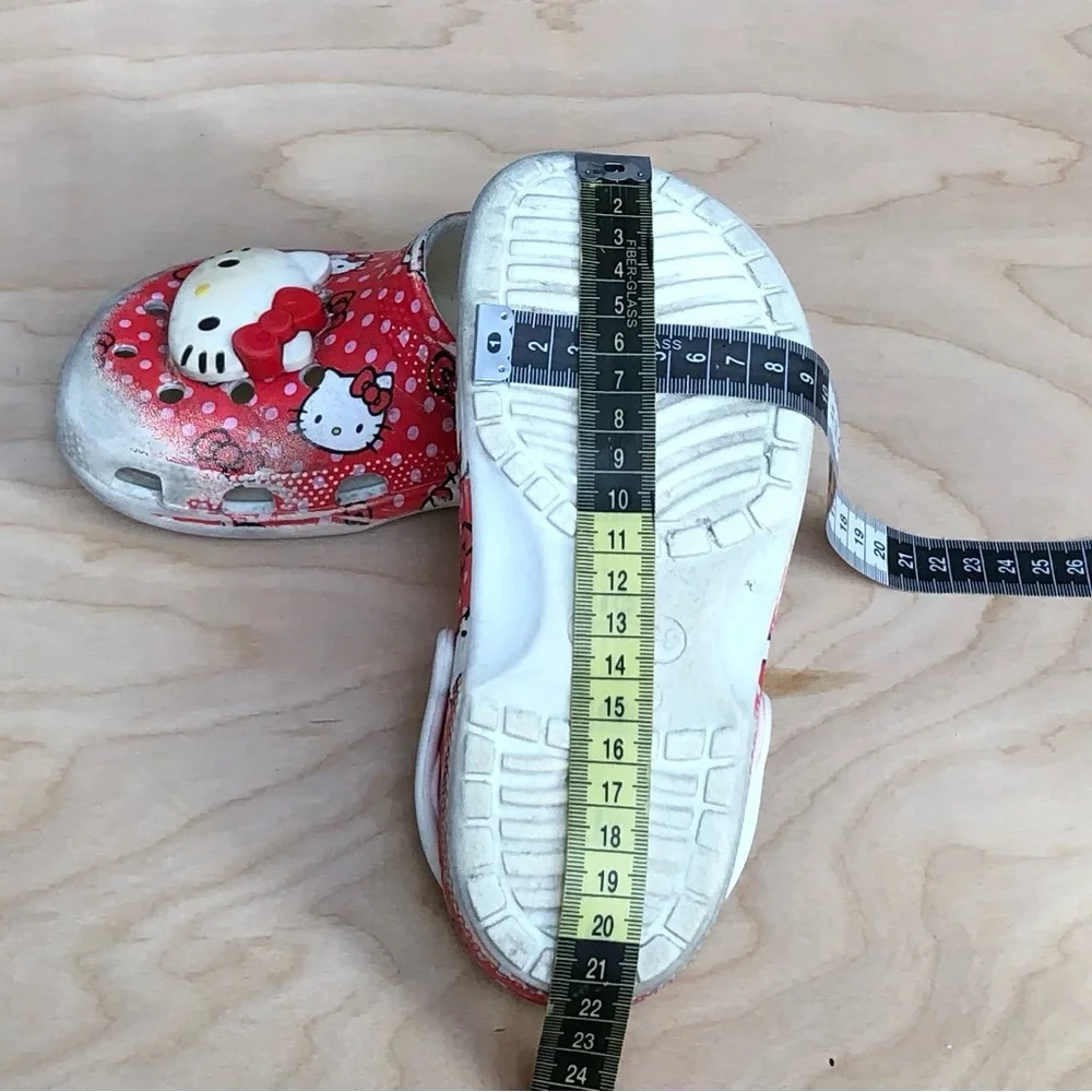 Crocs Hello Kitty Sanrio Clogs Red/White Kids Sz 13 (Used).